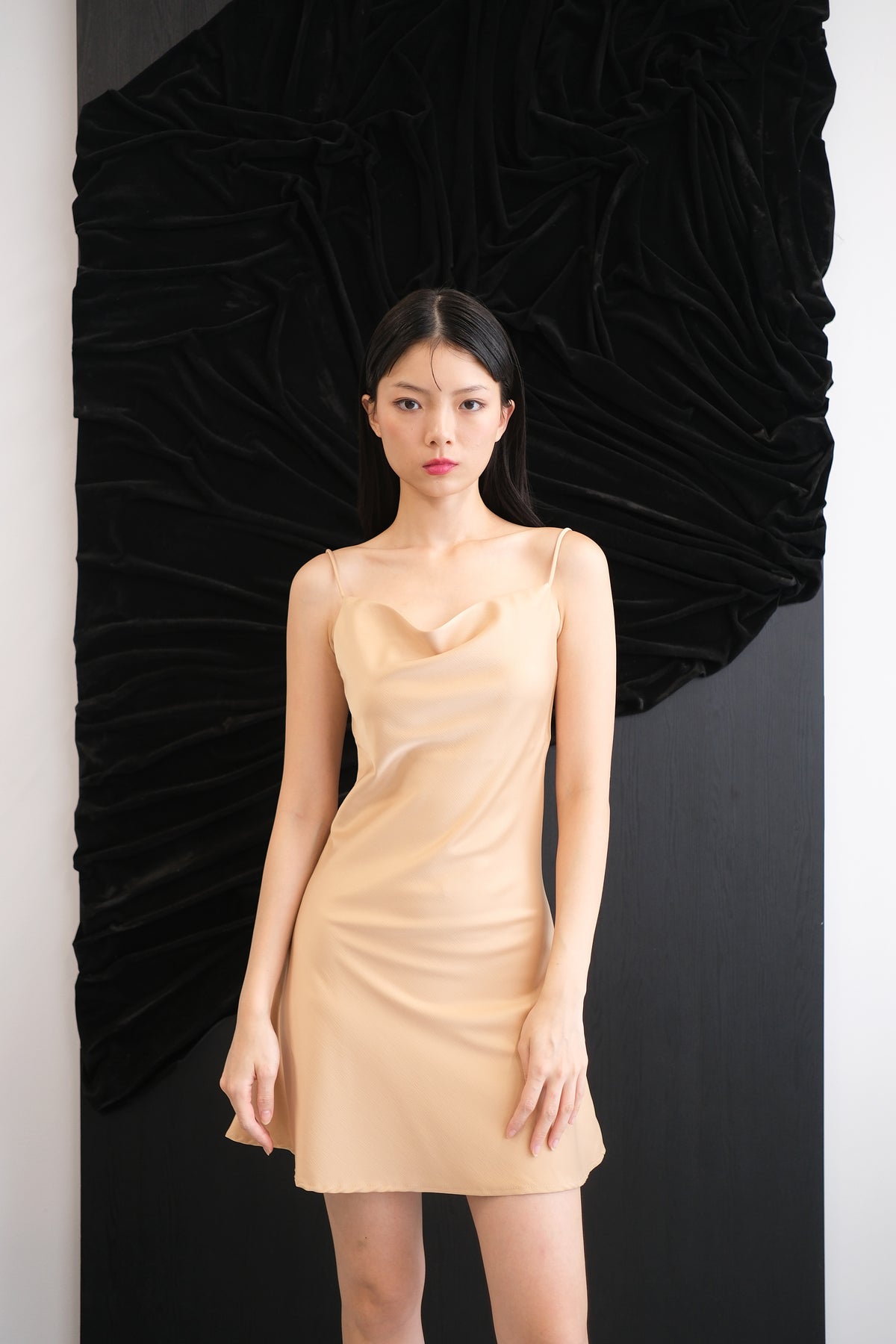 SUKI SLIP DRESS (NUDE)