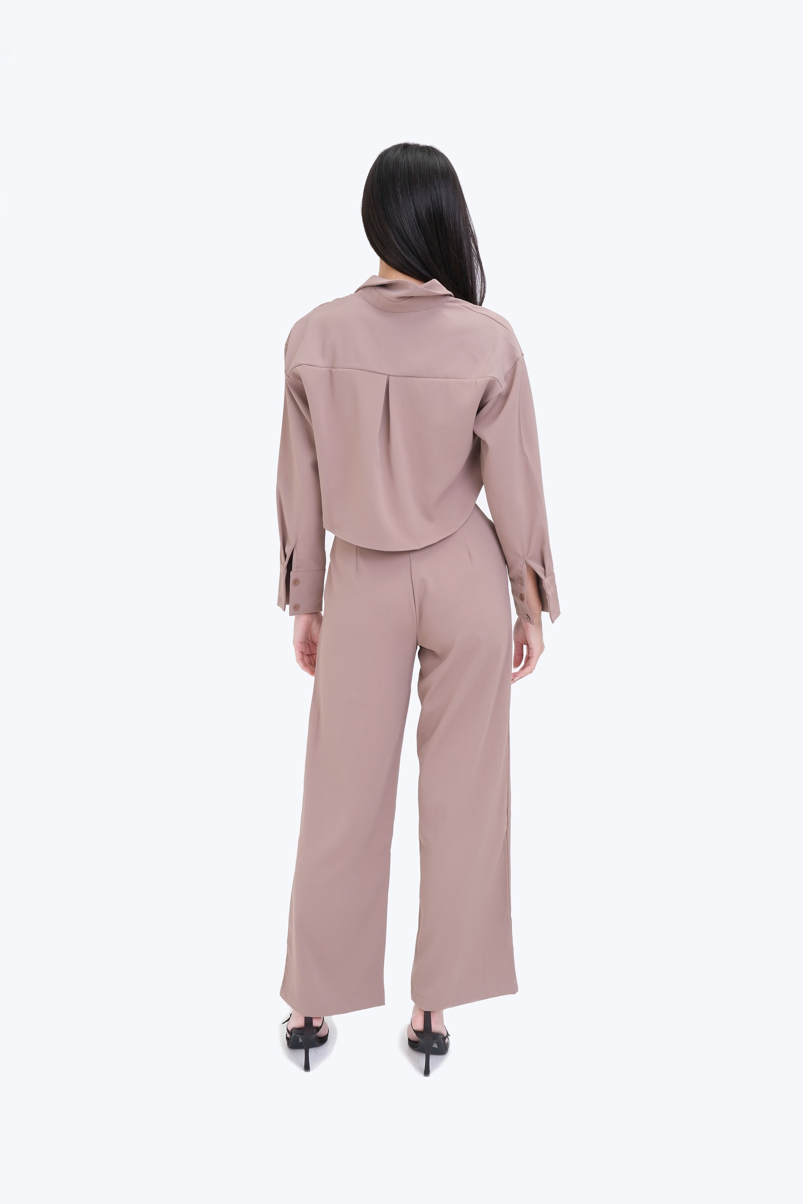 MIA LONG SLEEVE JUMPSUIT (TAUPE)