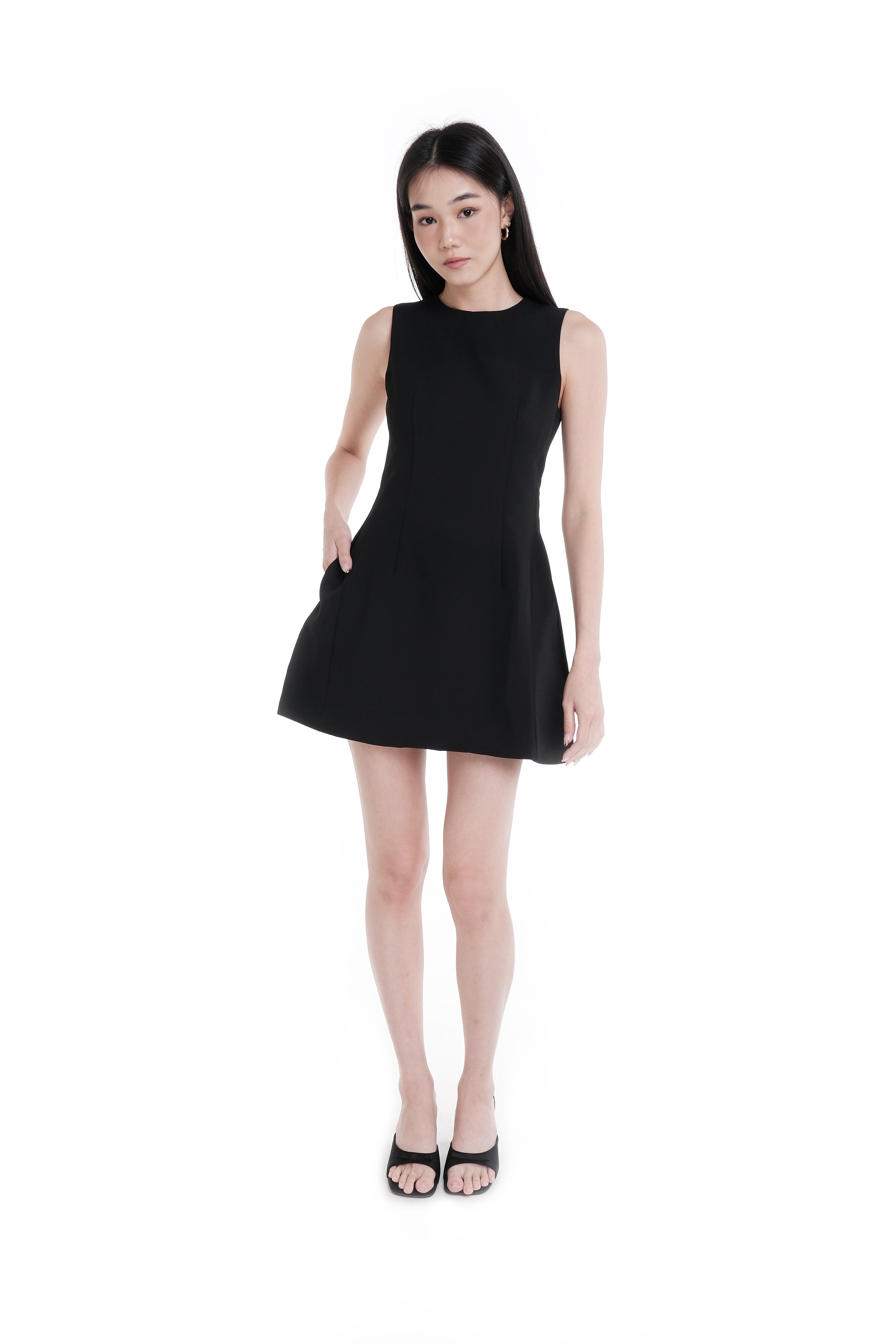 SIMONE SHIFT DRESS (BLACK)